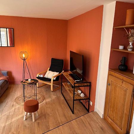 Un Cocon Au Coeur De La Champagne Avec Parking Apartment Epernay Luaran gambar