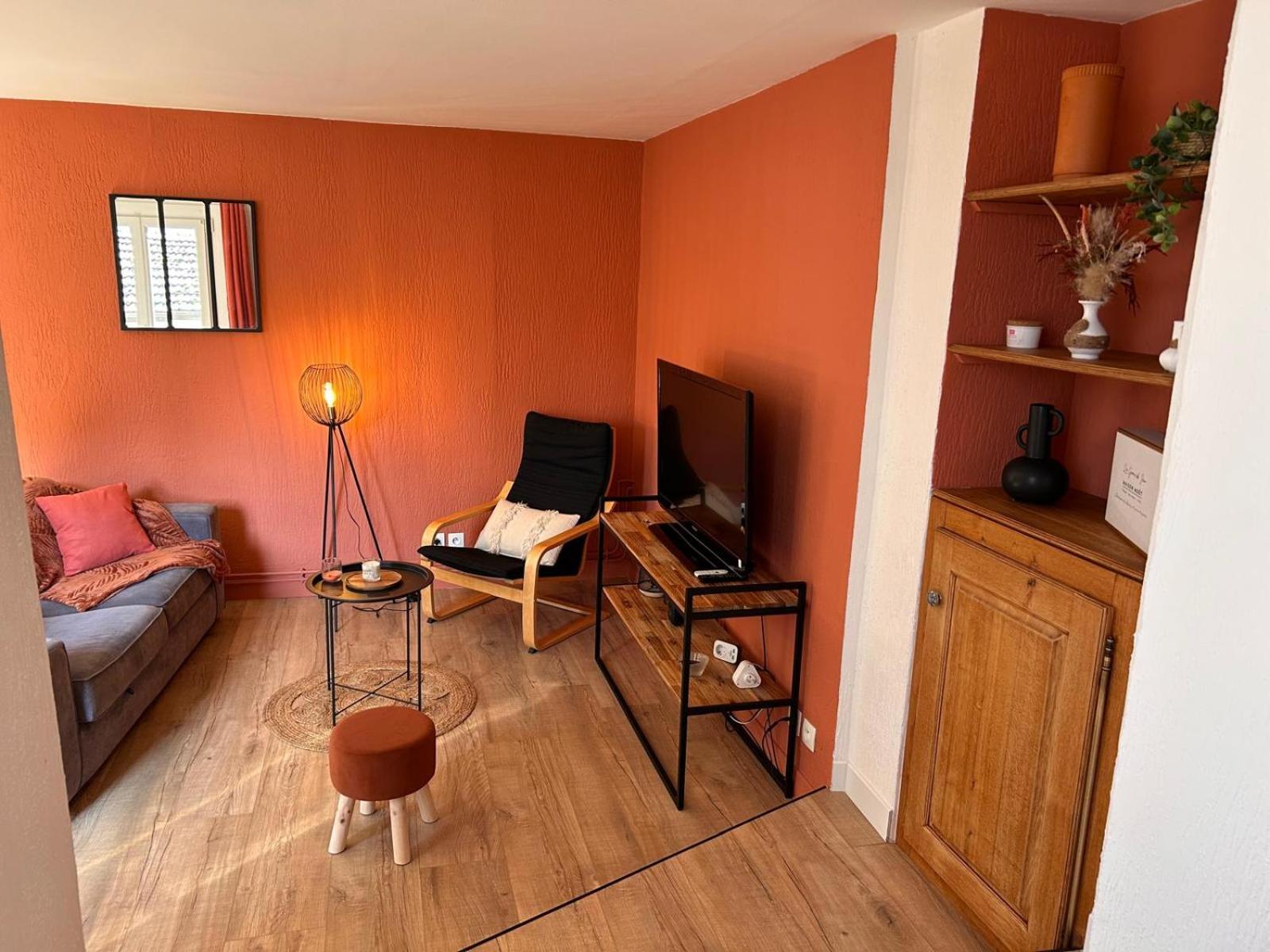 Un Cocon Au Coeur De La Champagne Avec Parking Apartment Epernay Luaran gambar